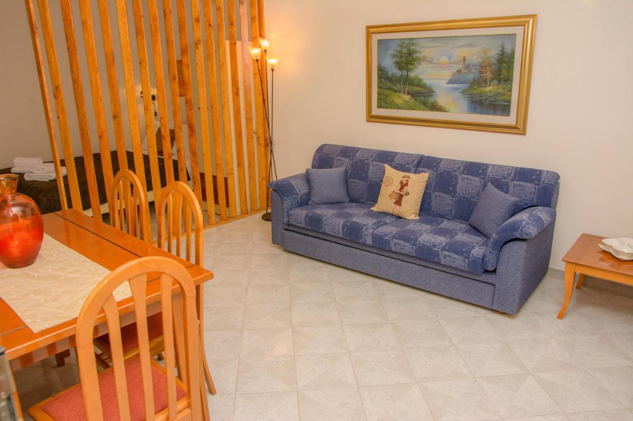 Stefanie'S Rooms Asprovalta Exterior photo