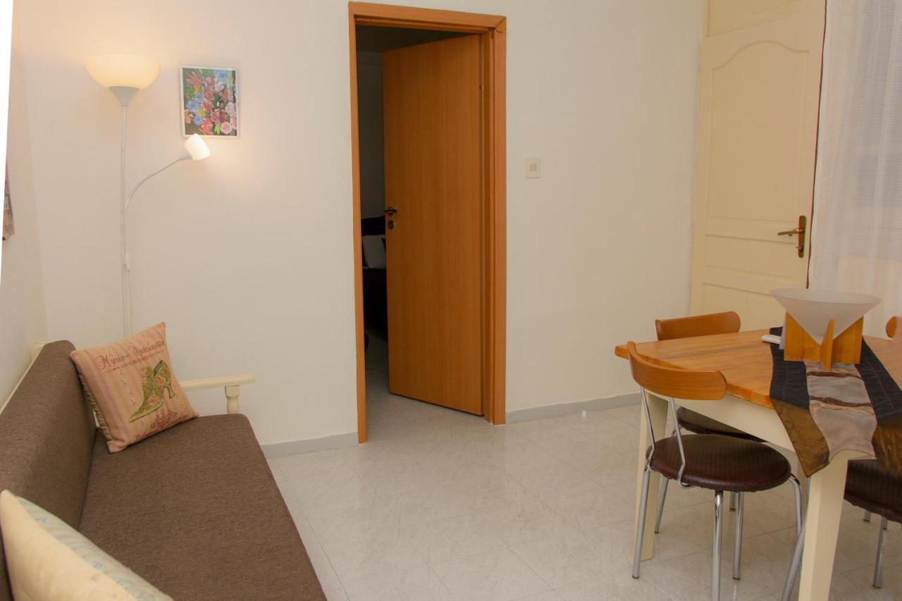 Stefanie'S Rooms Asprovalta Exterior photo