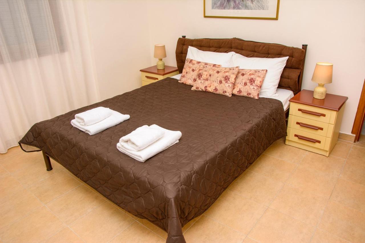 Stefanie'S Rooms Asprovalta Exterior photo