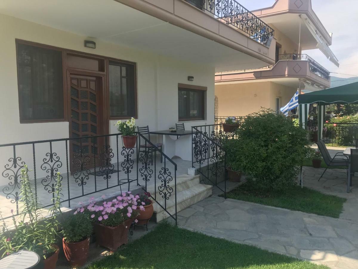 Stefanie'S Rooms Asprovalta Exterior photo